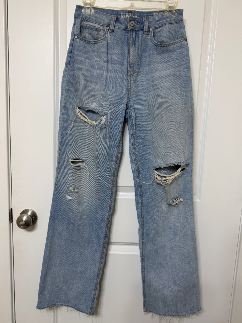 Ripped wide-leg jeans